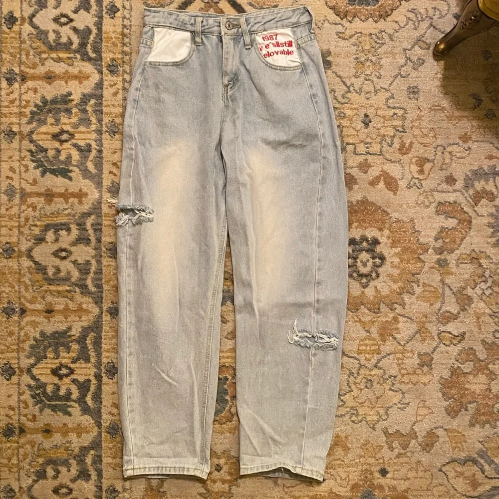 Light Wash Denim Jeans women’s size Small Boyfriend Fit Baggy Style